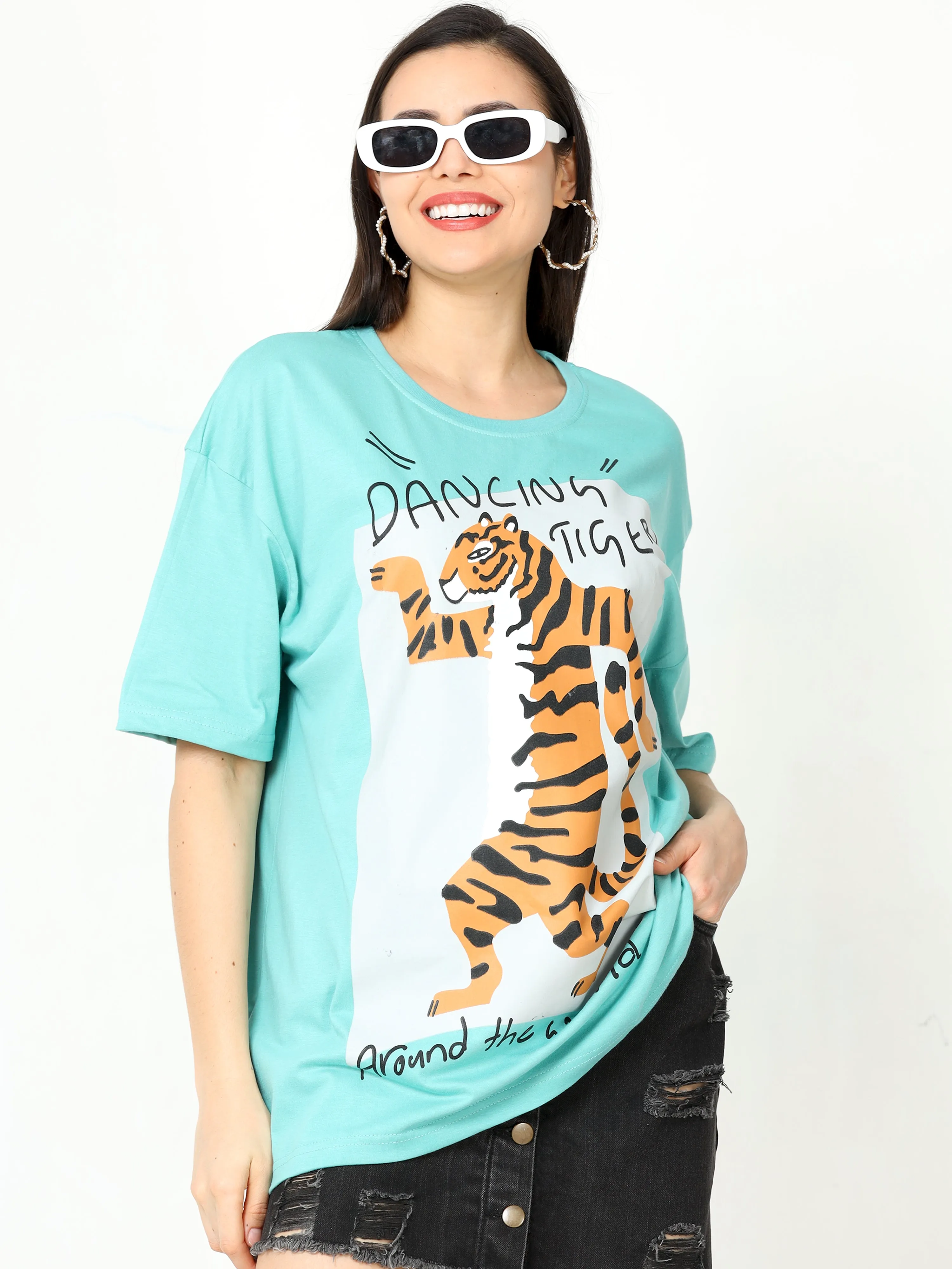 Aqua marine dancing tiger Printed Oversized T-shirt for Women