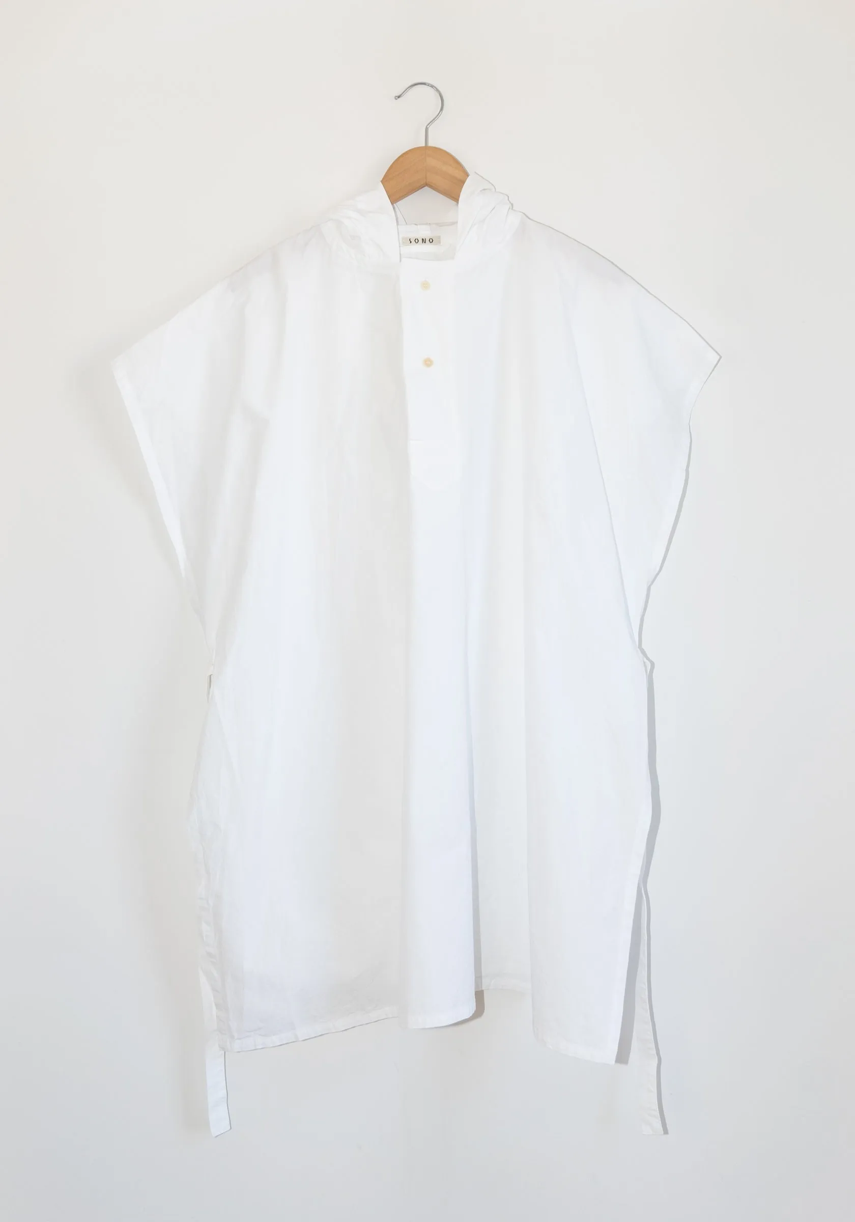 Cole Cape in White