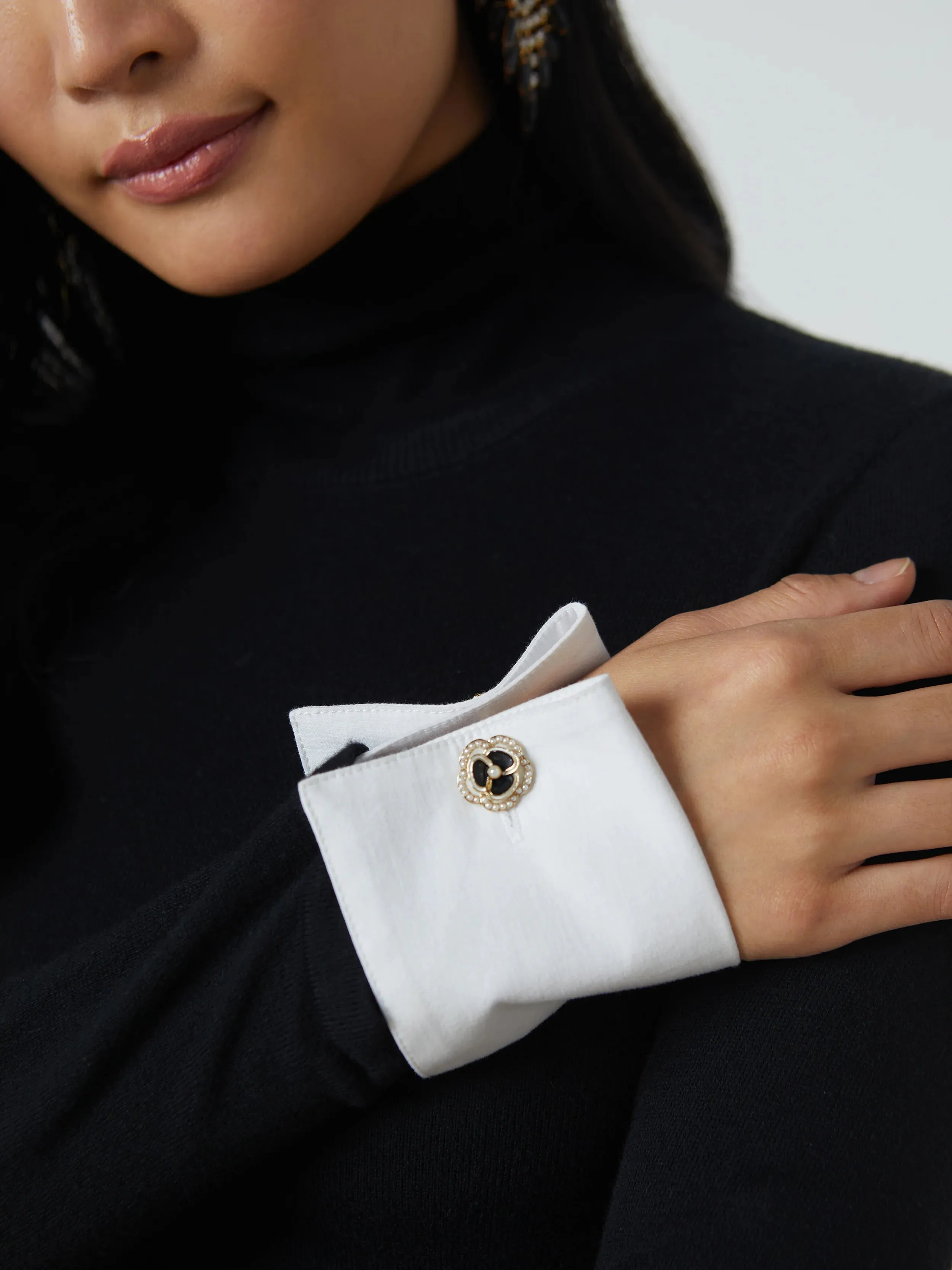 FLORA POPLIN CUFF SWEATER - BLACK/WHITE
