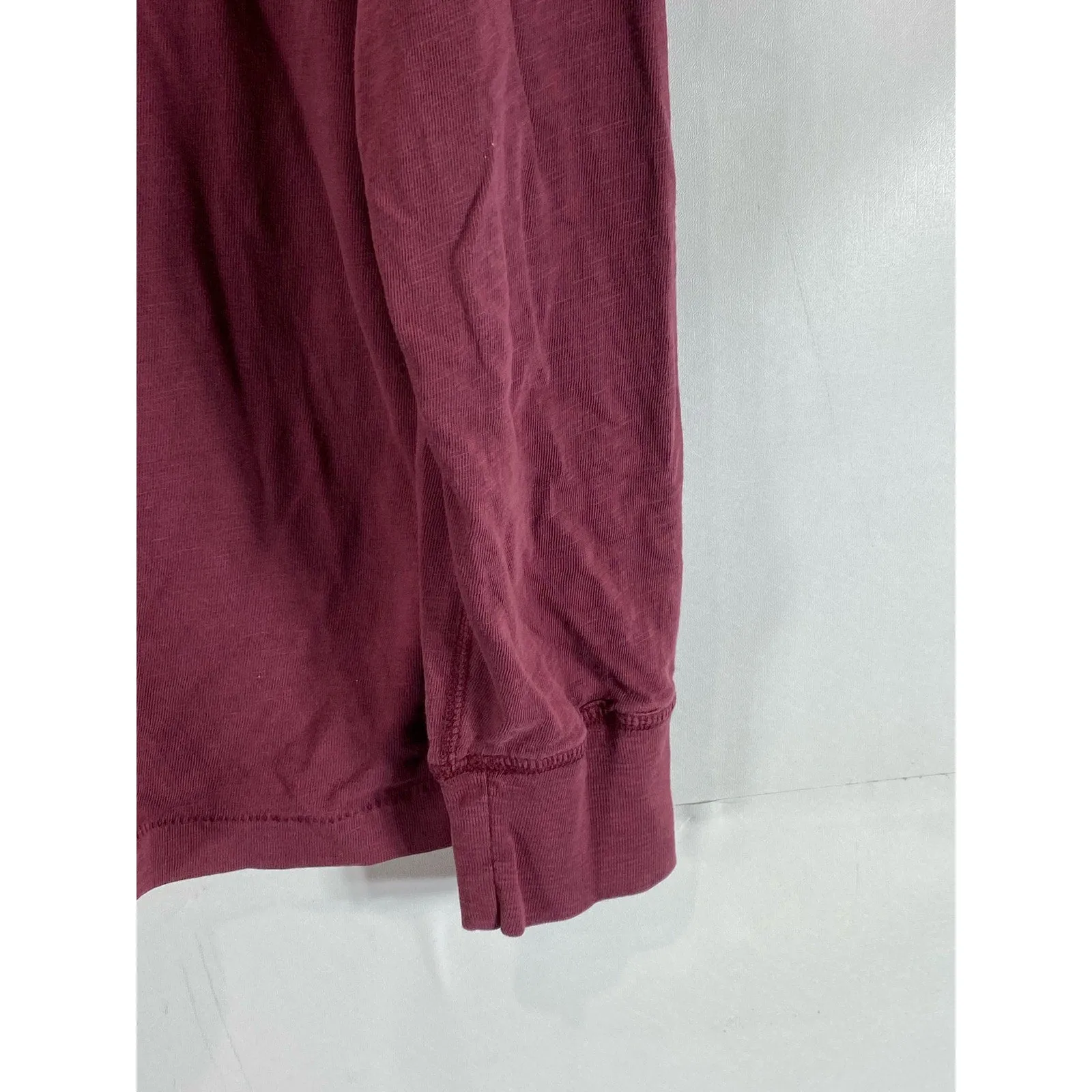 J. CREW Men’s Burgundy Garment-Dyed Slub Cotton Henley Long Sleeve Shirt SZ L