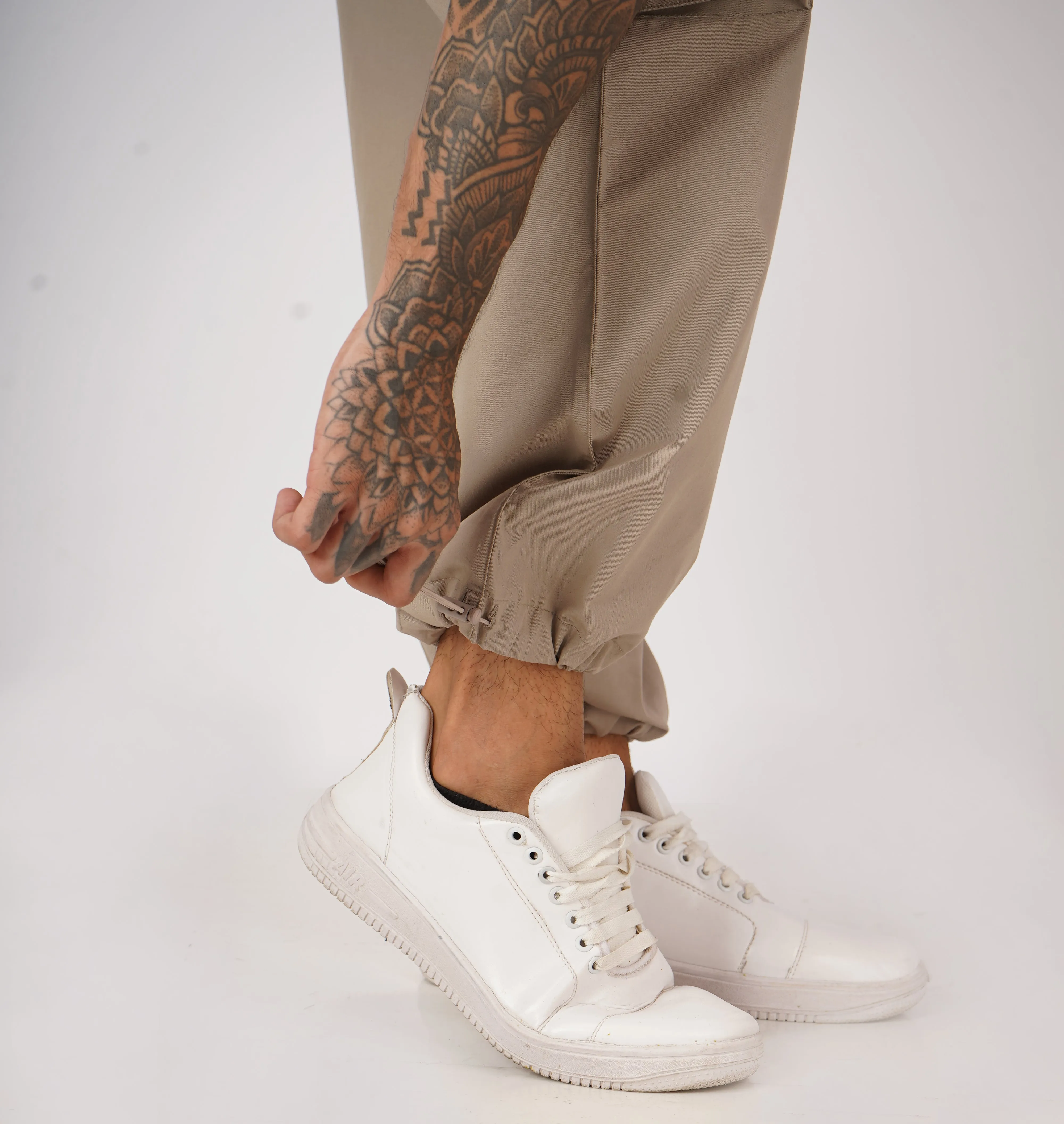 NOMAD Dusky Parachute Pants