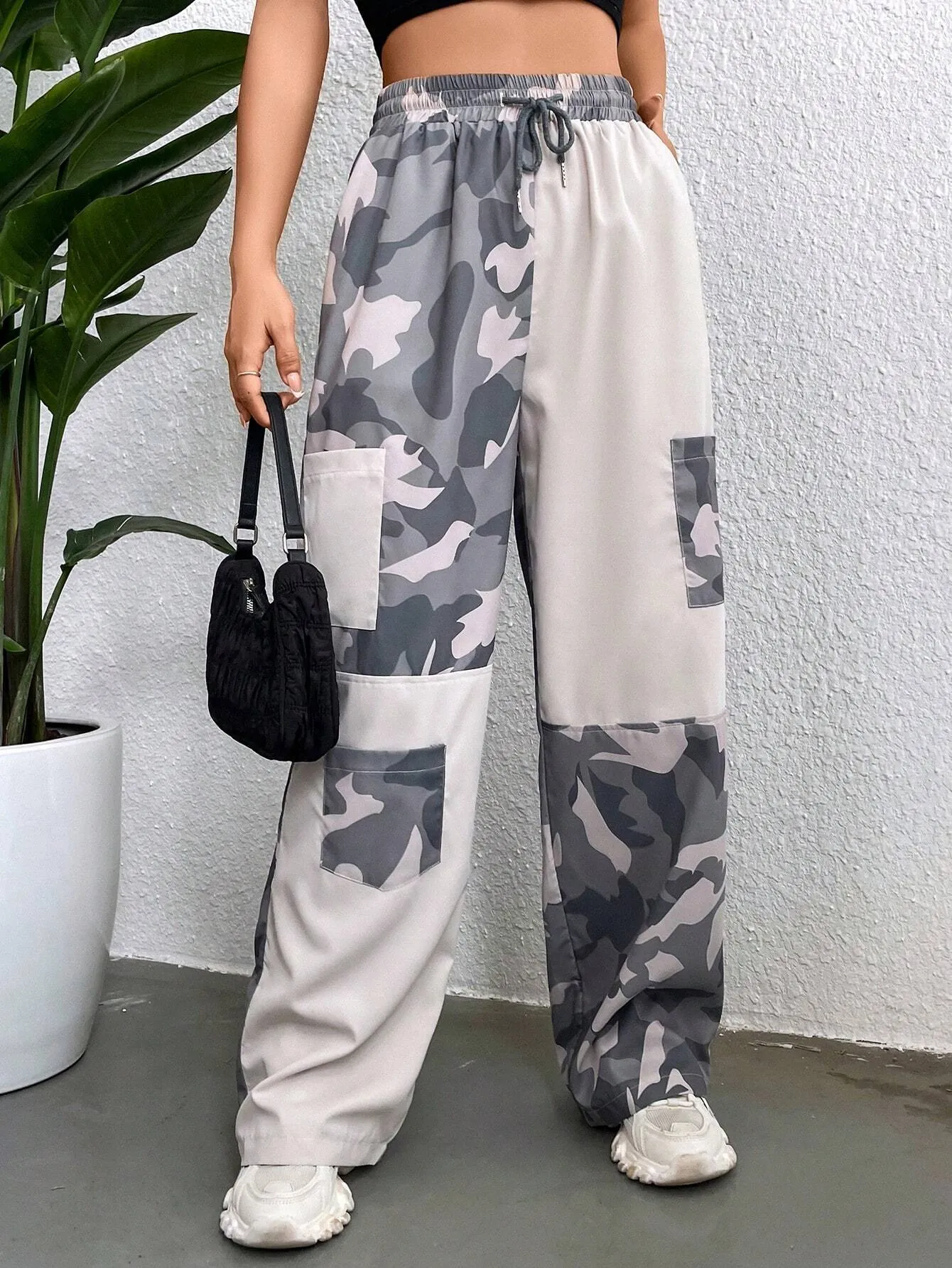 Versatile Camo Print Cargo Pants