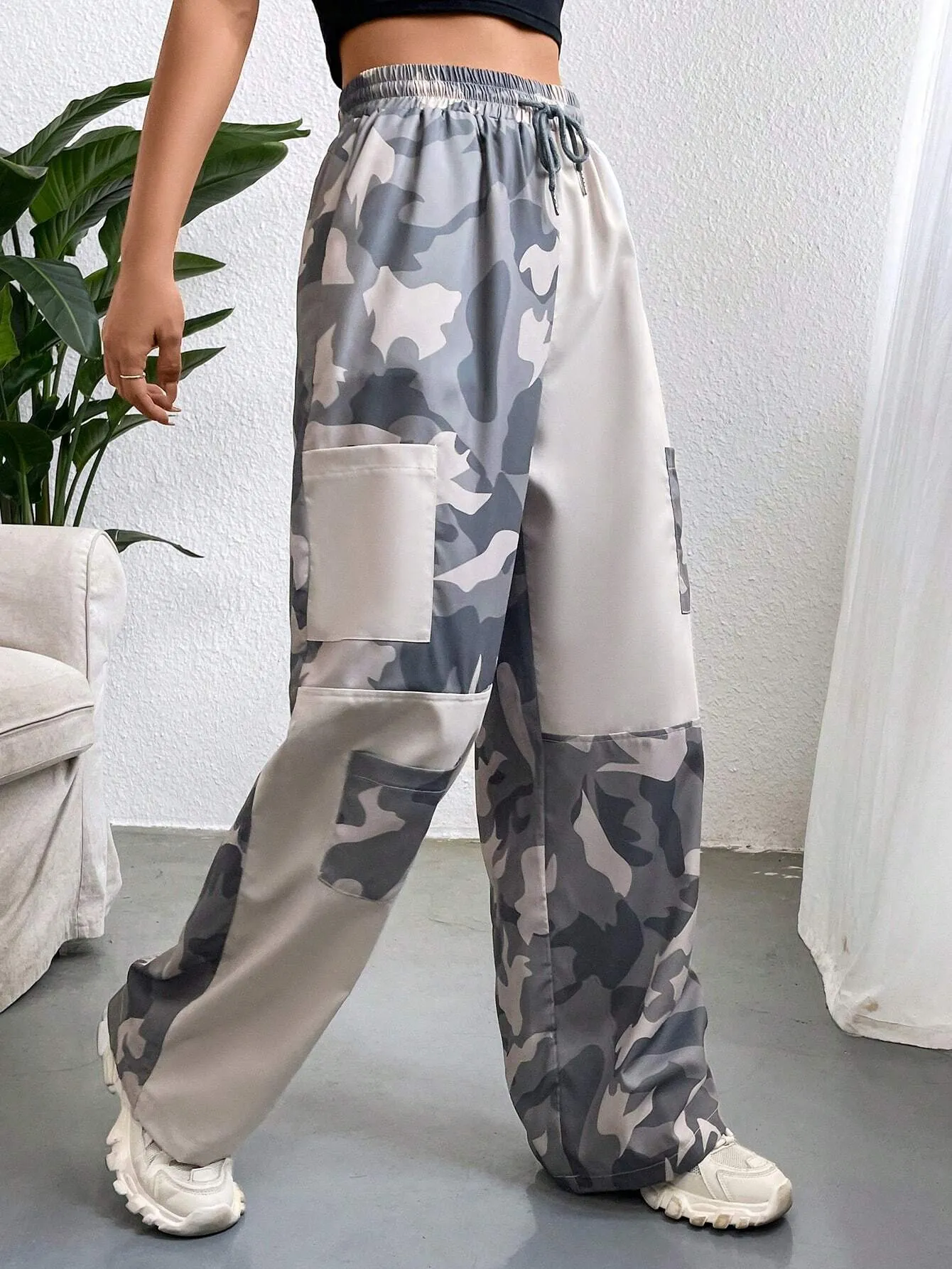 Versatile Camo Print Cargo Pants