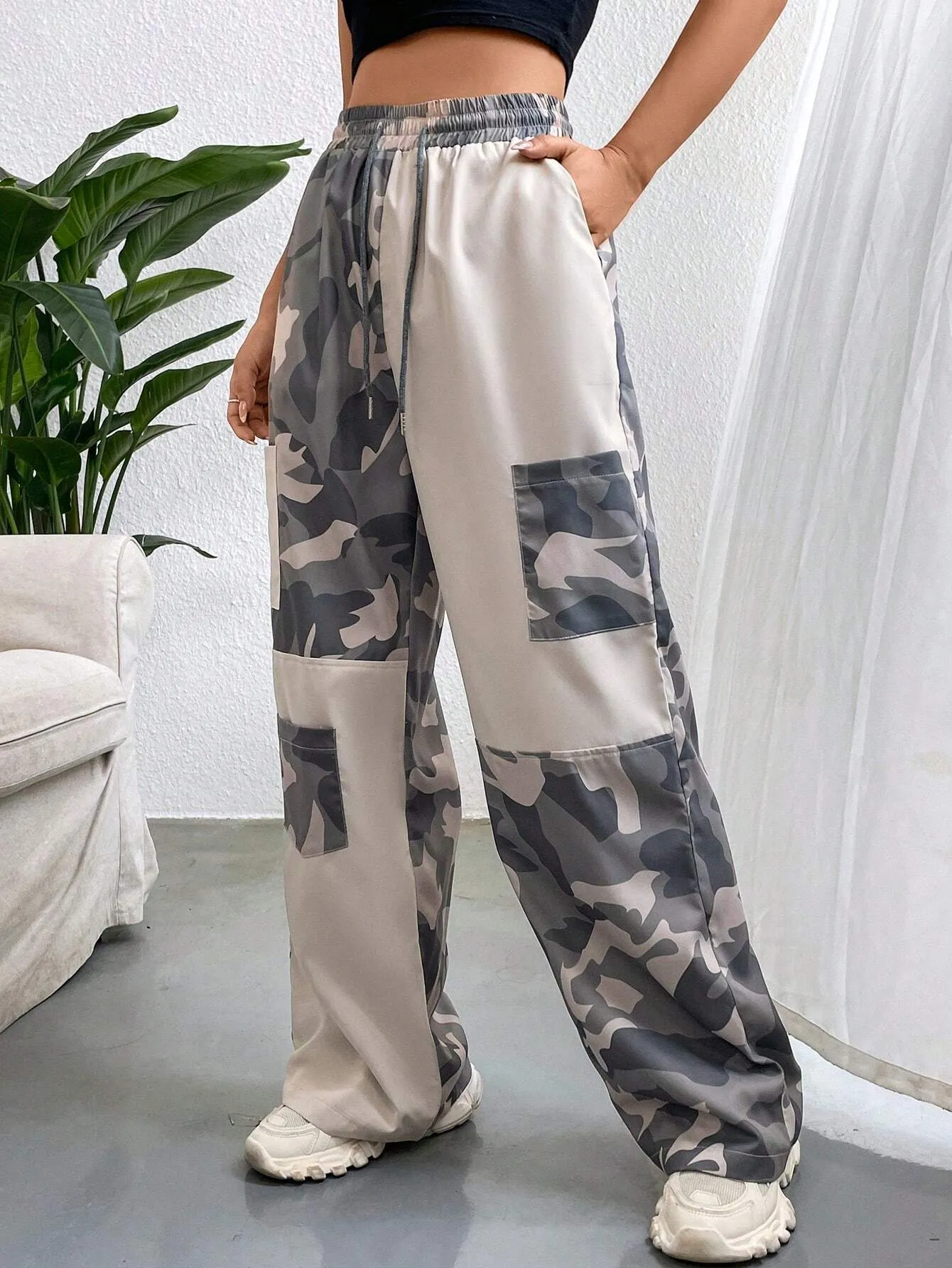Versatile Camo Print Cargo Pants